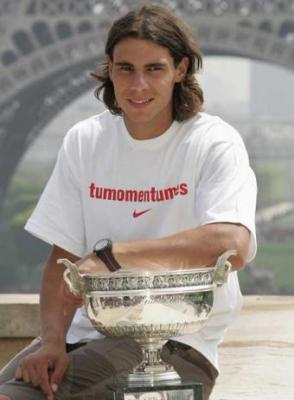 20080609090613-rafael-nadal-ayer-tercer-trofeo-roland-garros.jpg